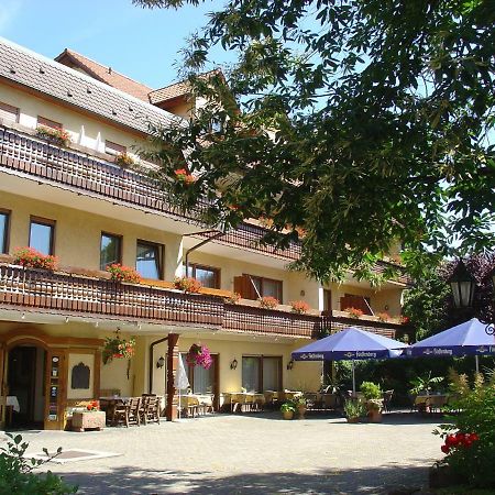 אוברקירש Ringhotel Garni Pflug מראה חיצוני תמונה