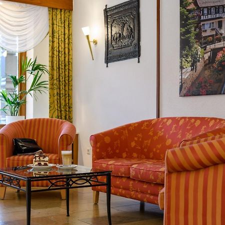 אוברקירש Ringhotel Garni Pflug מראה חיצוני תמונה
