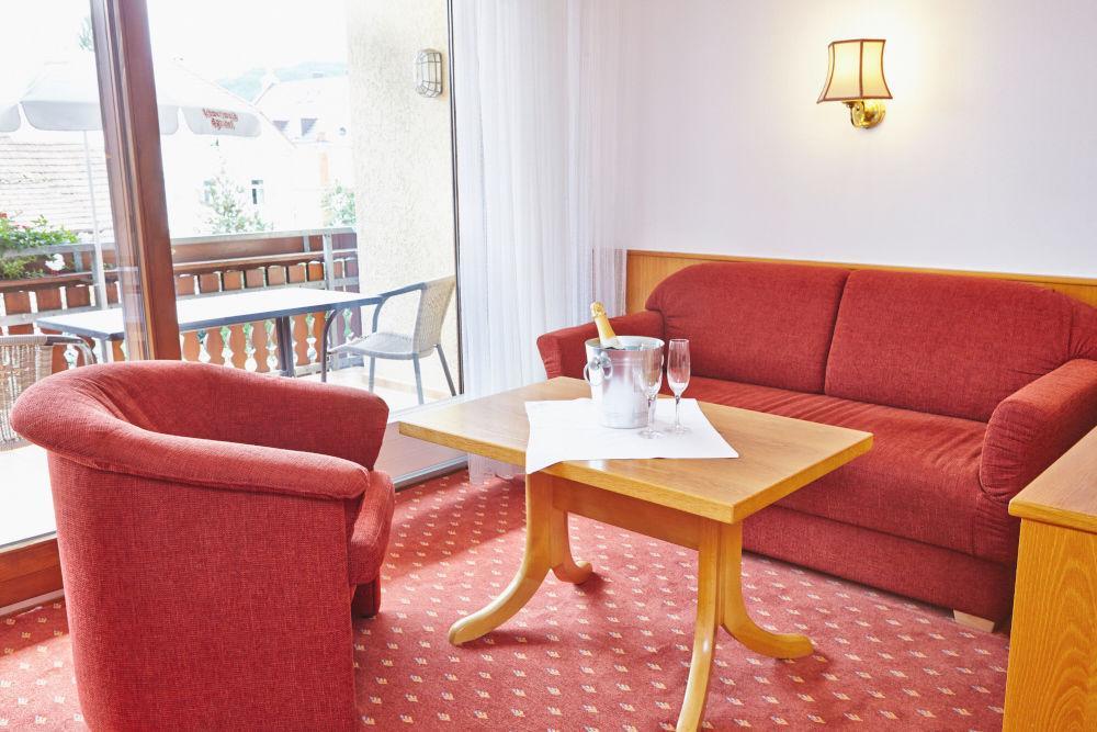 אוברקירש Ringhotel Garni Pflug מראה חיצוני תמונה