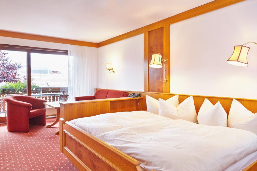 אוברקירש Ringhotel Garni Pflug מראה חיצוני תמונה