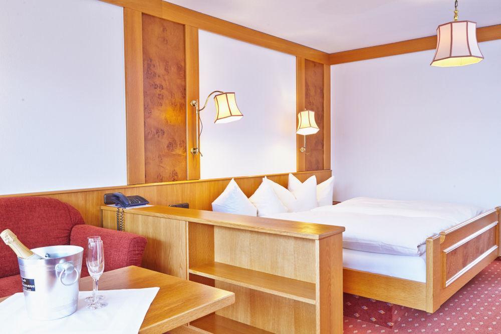 אוברקירש Ringhotel Garni Pflug מראה חיצוני תמונה