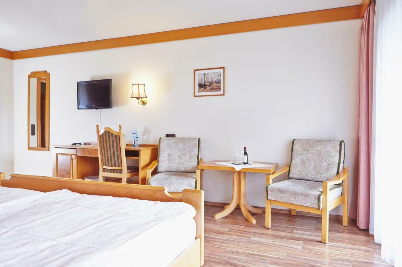 אוברקירש Ringhotel Garni Pflug מראה חיצוני תמונה