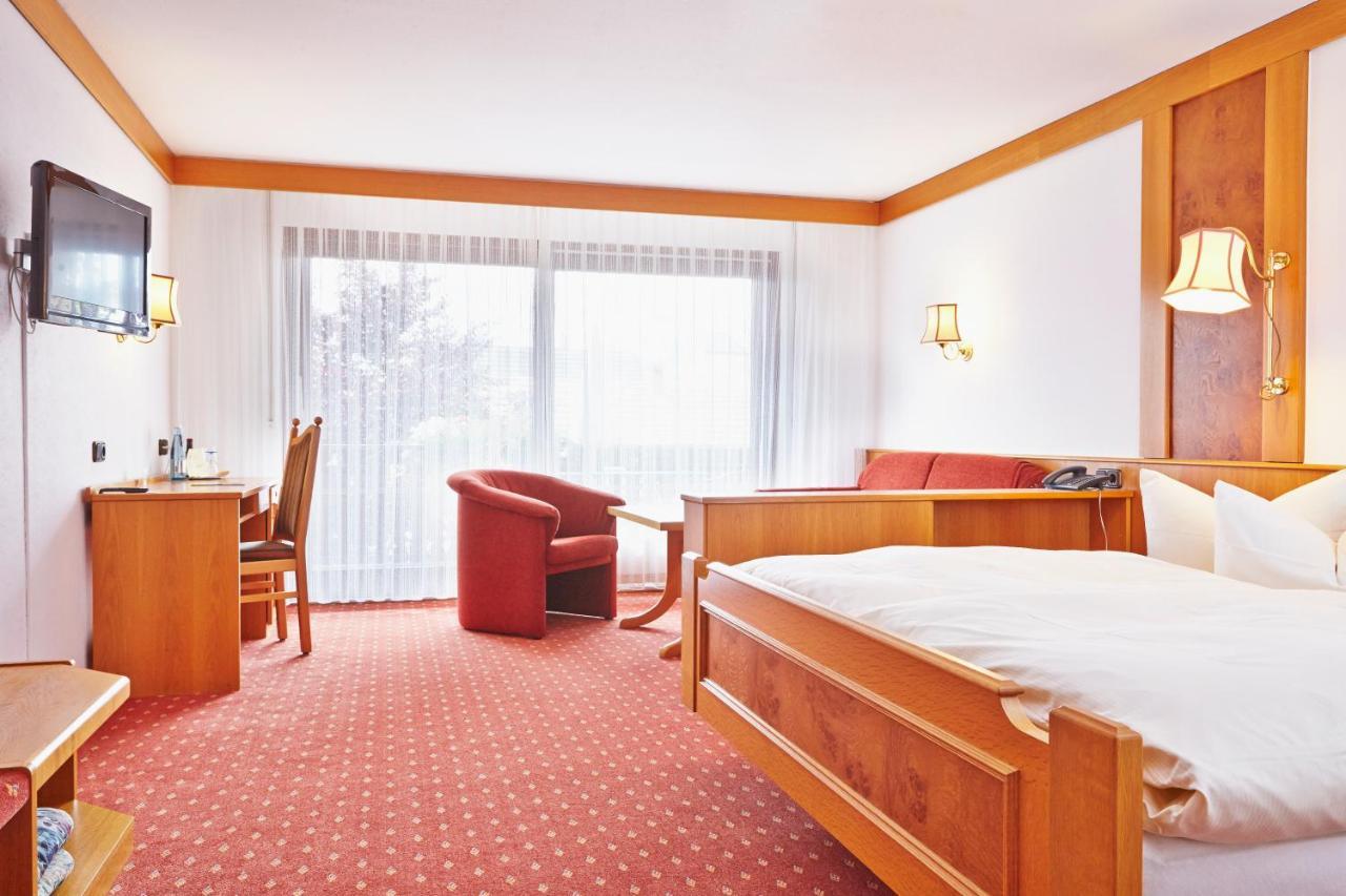 אוברקירש Ringhotel Garni Pflug מראה חיצוני תמונה