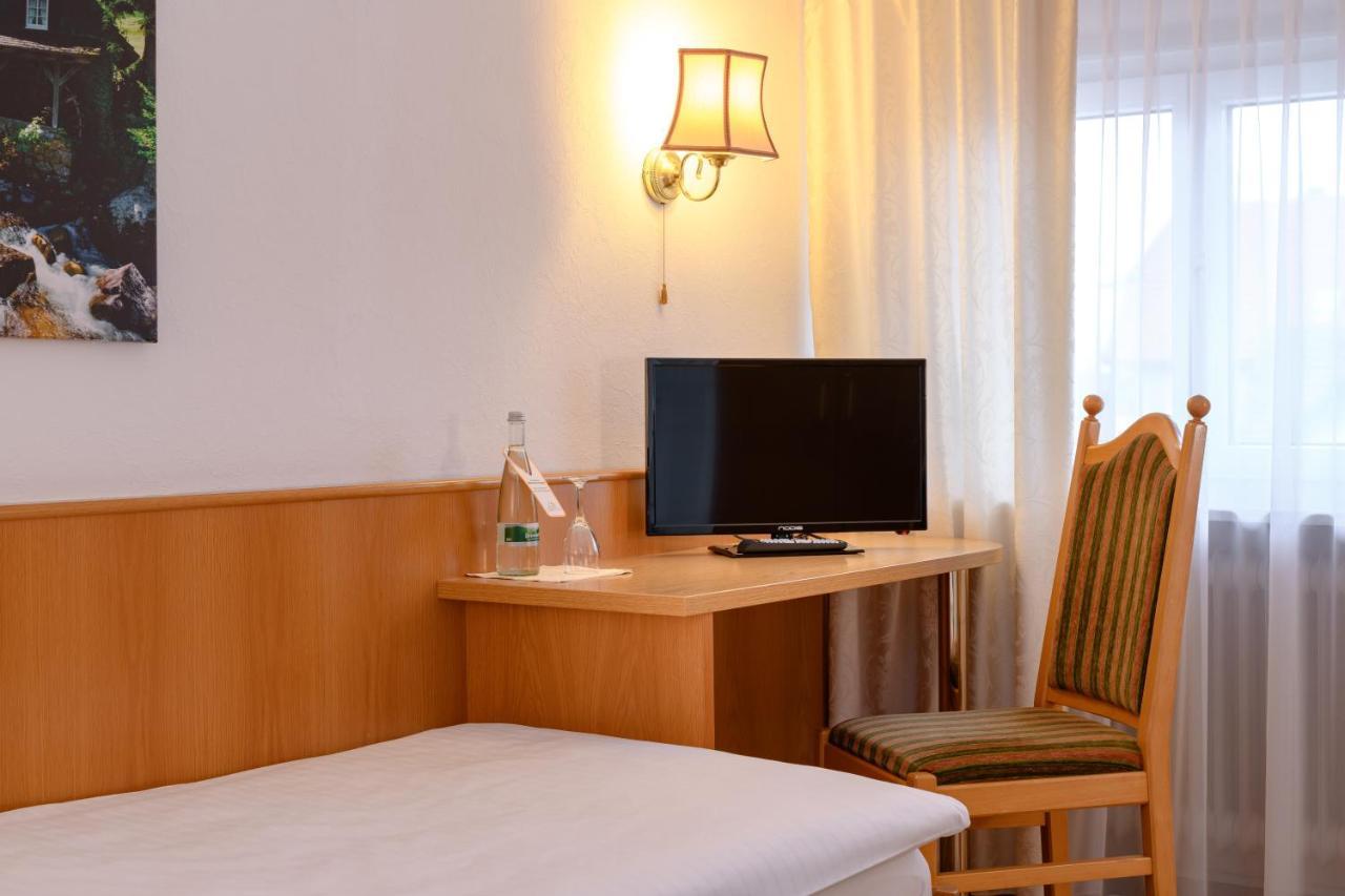 אוברקירש Ringhotel Garni Pflug מראה חיצוני תמונה